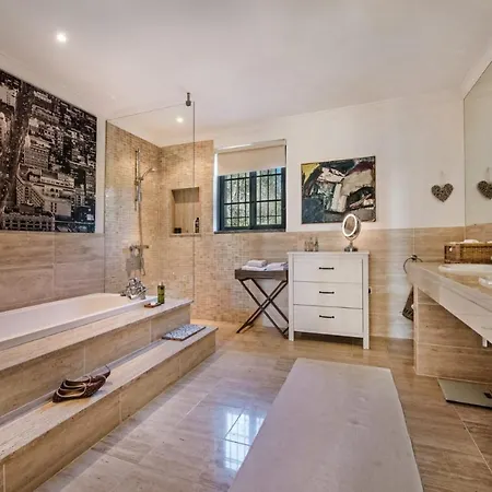Villa Vale Formoso Sleeps 10 With Pool Air Con And Wifi Vale Formoso (Faro)
